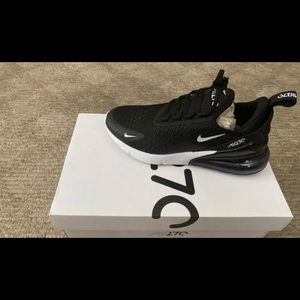 Nike Shoes - Nike Air Max 270 women’s size 7 Nike Shoes - Nike Air Max 270 women’s size 7